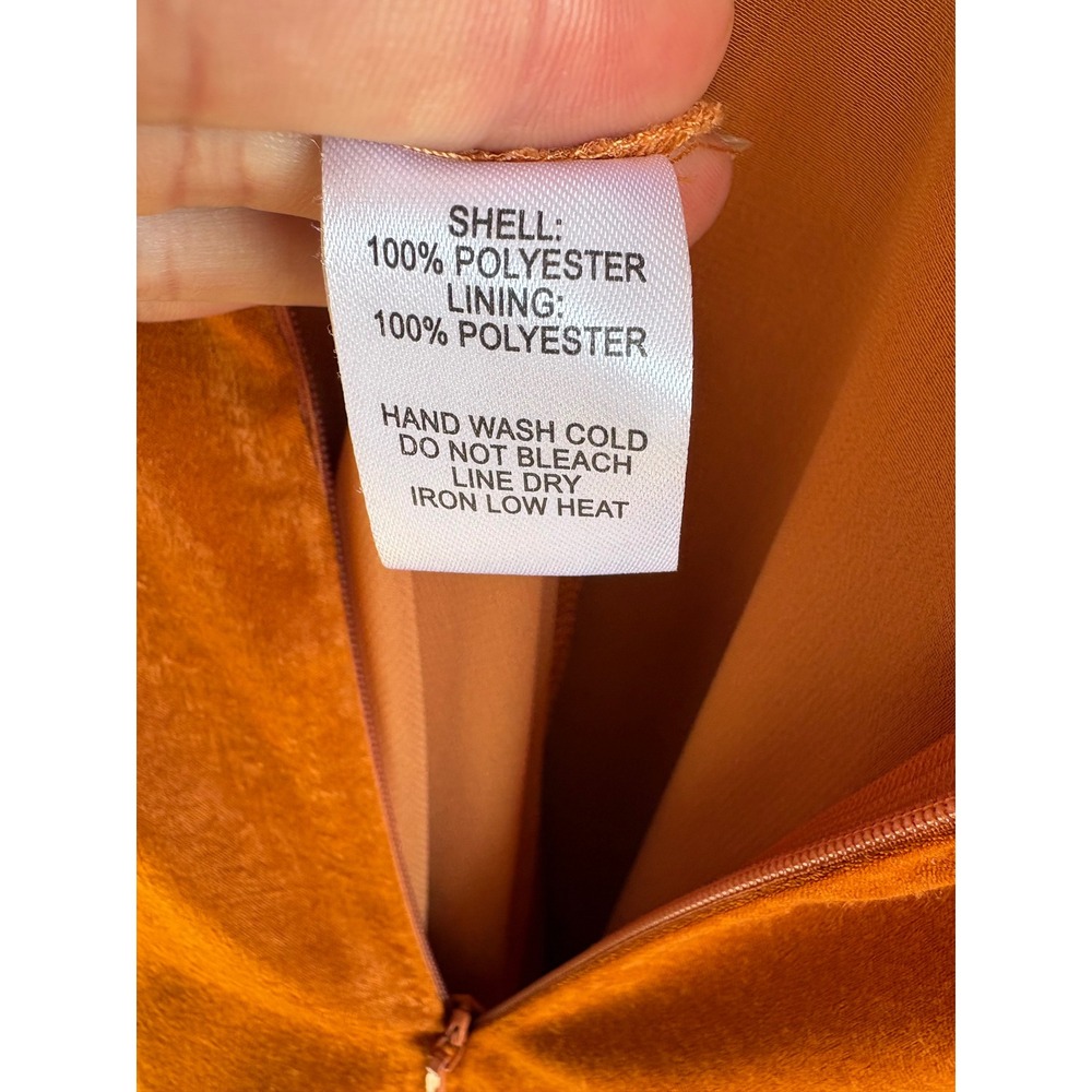 Lulus Rust Orange S Satin Midi Dress
Cottagecore Luxury. Terracotta Boho Glam. - Picture 5 of 9